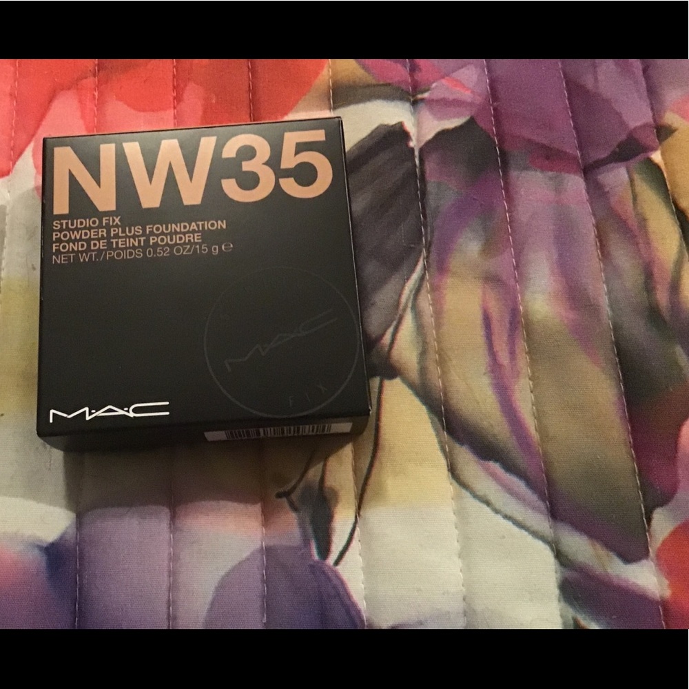 Mac studio fix powder plus foundation